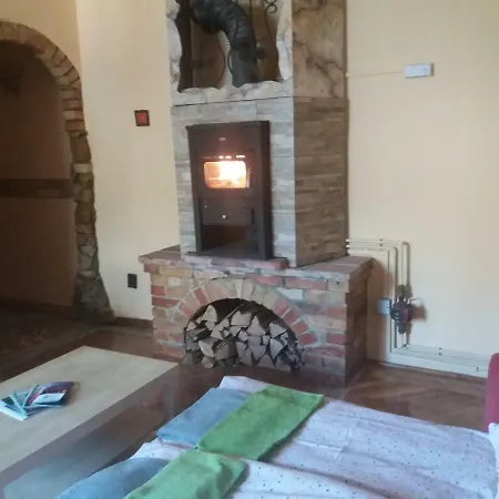 Kamilla Apartman إسترغوم