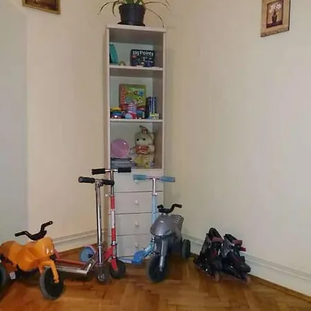 Kamilla Apartman شقة إسترغوم
